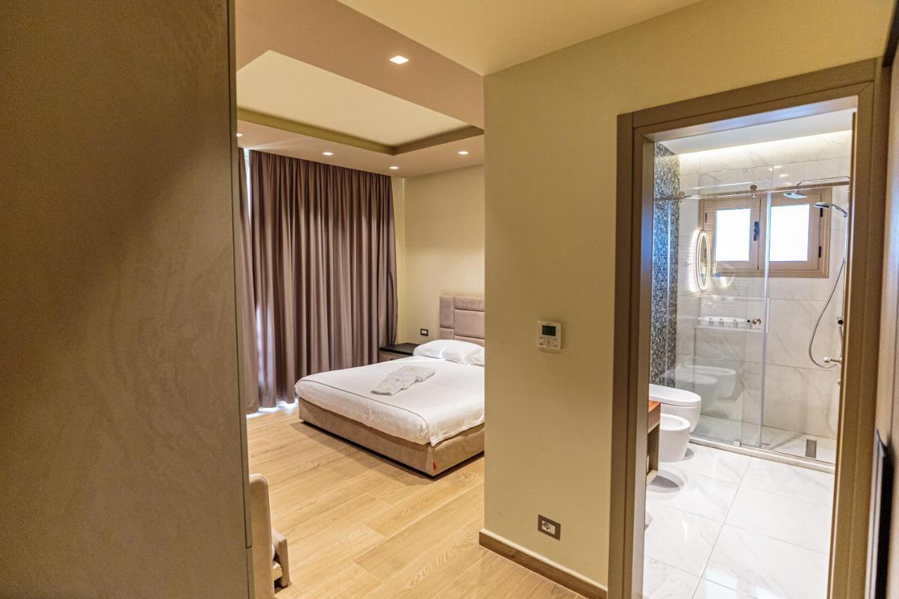 Vogue Boutique Hotel Vlorë エクステリア 写真