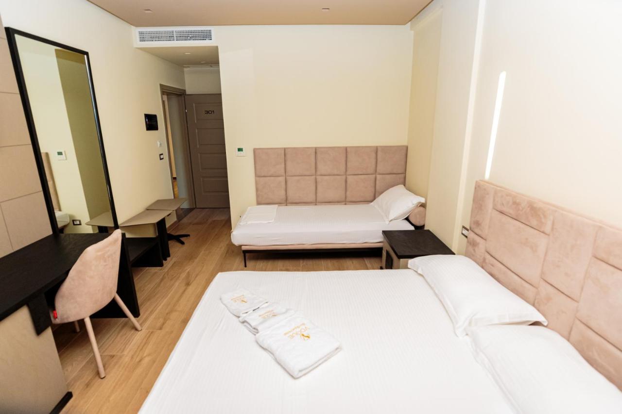 Vogue Boutique Hotel Vlorë エクステリア 写真